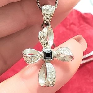 White Gold Cross Pendant stamped 750